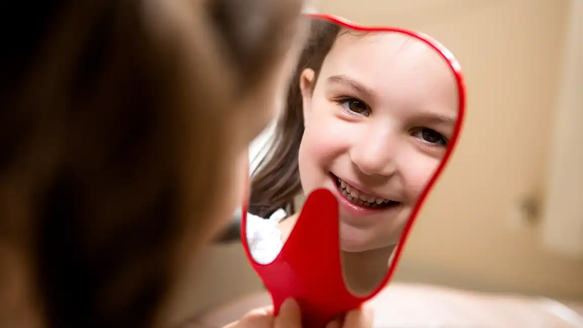 Denizli kliniğimizde uygulanan çocuk ortodontisi yöntemleri ve erken dönem çene genişletme apareyleri.